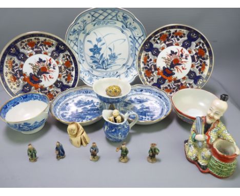 ANTIQUE &amp; LATER ORIENTAL CERAMICS &amp; FIGURINES, a mixed group including a carved Japanese netsuke of a hunched man in 