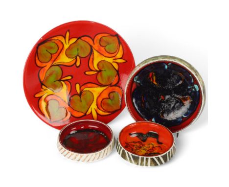 4 Mid 20th Century Poole pottery bowlsAll in good condition, no chips, cracks or restoration