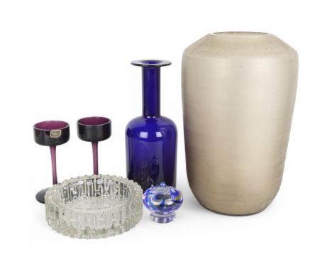 6 pieces of mid 20th century glass, including a Gulvase by OTTO BRAUER, Room jewel/paperweight by GORAN WARFF, 2 stemmed Wedg