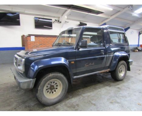 Make &amp; Model: Daihatsu Independent TDXDate of Reg: T442 KLEColour: Bluecc: 2765MoT: 26-02-2021Fuel Type: DIESELMileage: 1