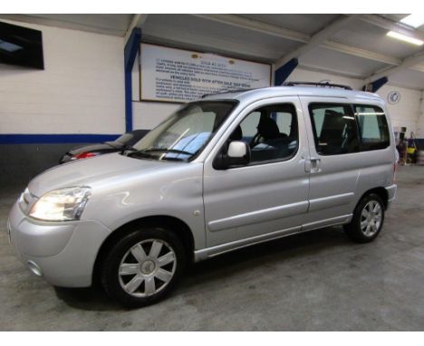 Make &amp; Model: Citroen Berlingo M-S Desire 92Date of Reg: ET57 HHCColour: Silvercc: 1560MoT: 18-11-2021Fuel Type: DIESELMi