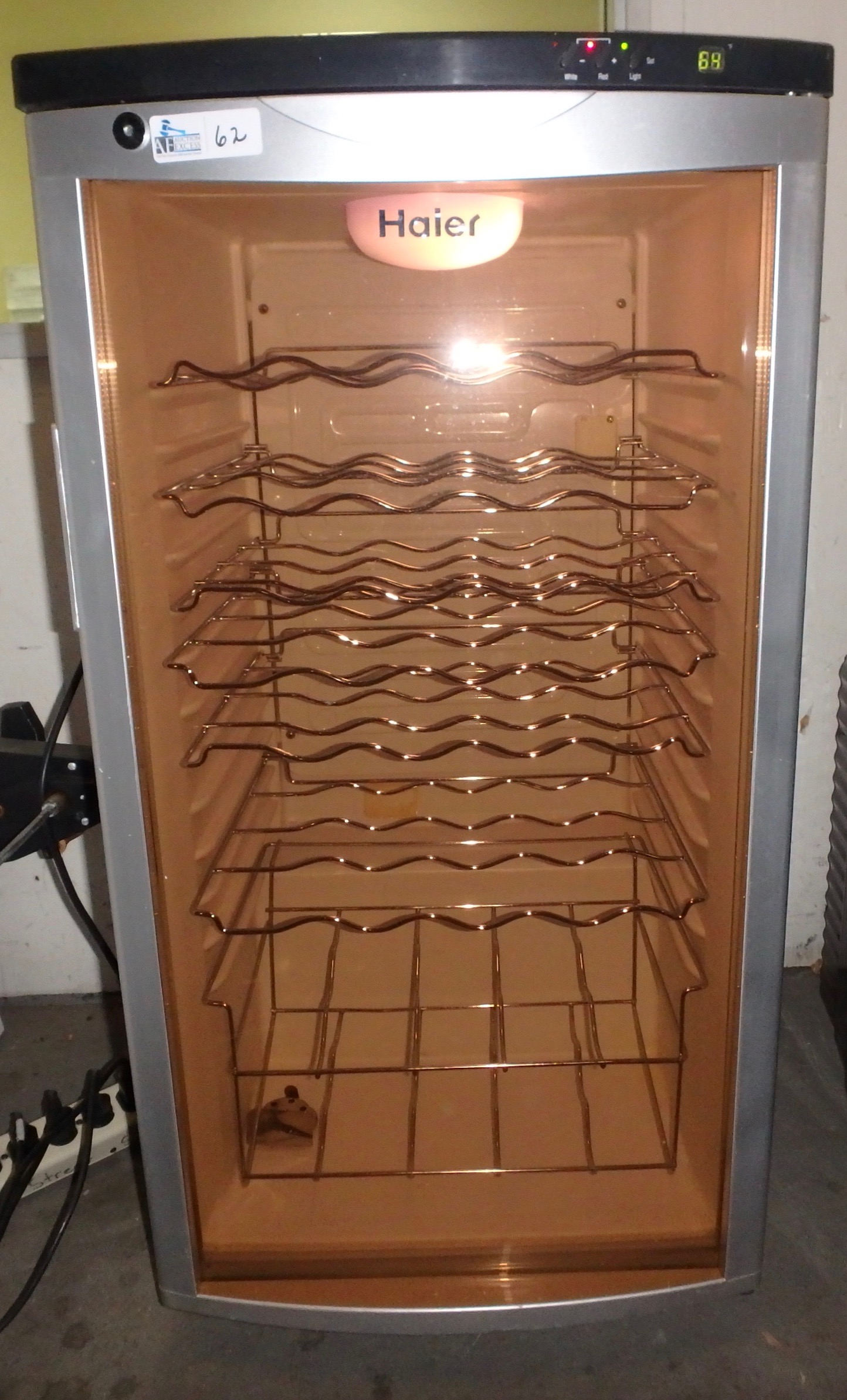 HAIER WINE COOLER BC 112G 38X21