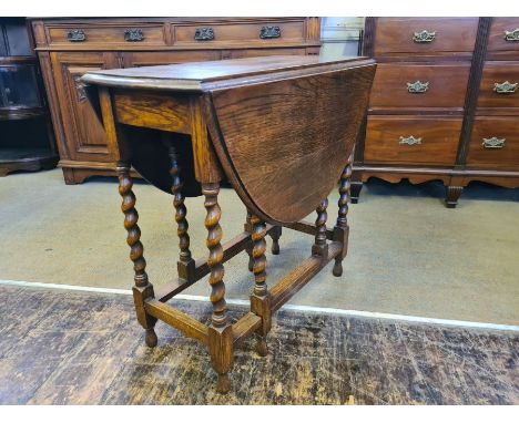 1930's medium sized oak barley twist gate leg table.