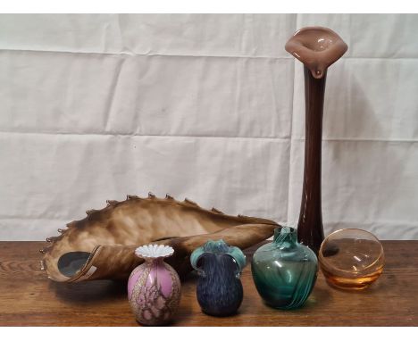 1960's and later art glassware to include shell shaped bowl, Caithness bowl and vase and 2 small Island Studio vases.