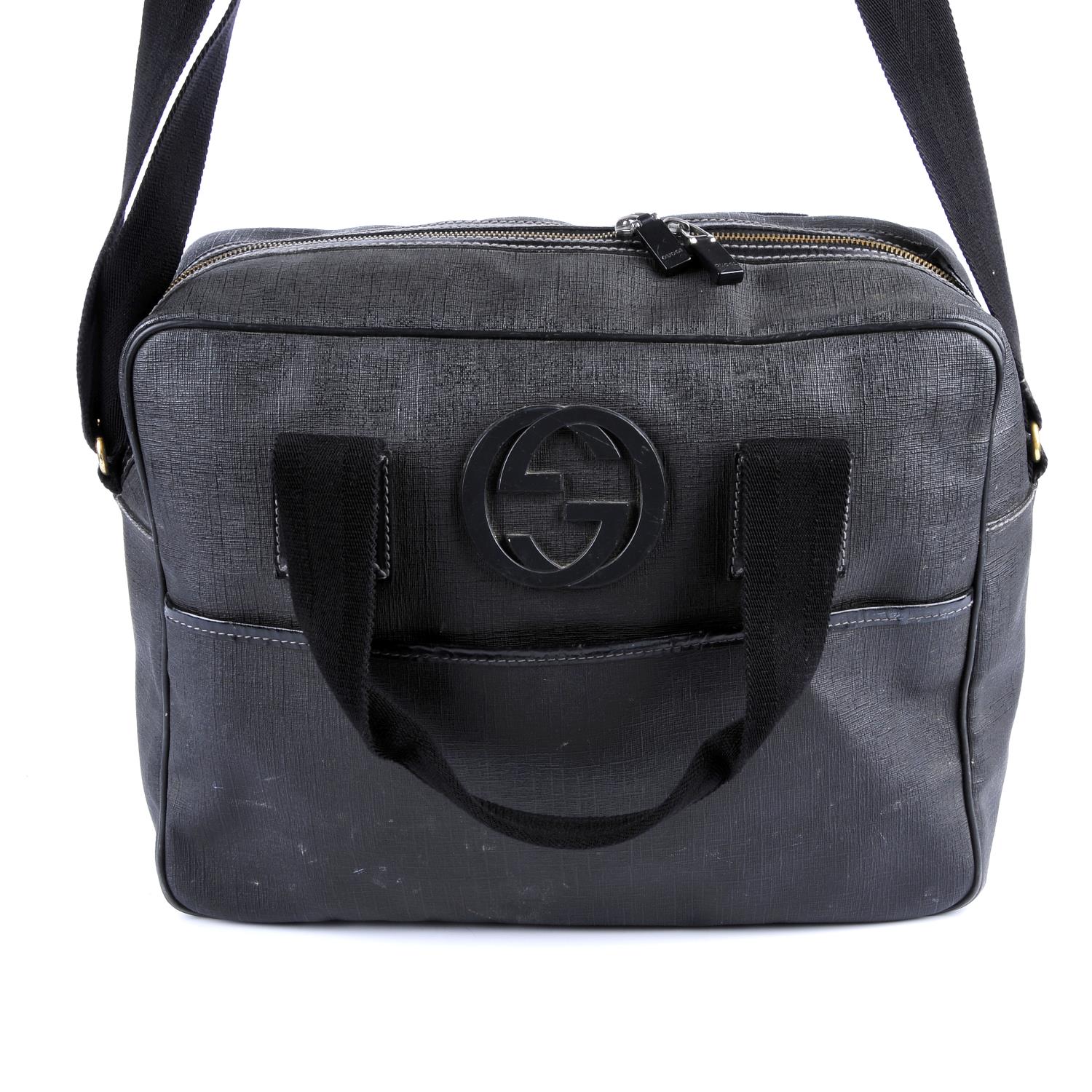 small black holdall