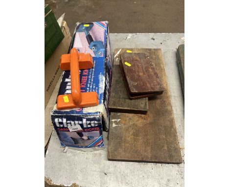 Mixed lot of various tools to include tap and die set etc
