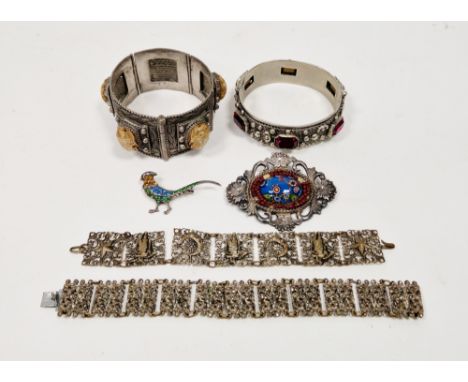 Two silver brooches&nbsp;including a&nbsp;presentation brooch&nbsp;with an oval Murano glass panel surrounded by beads (some 