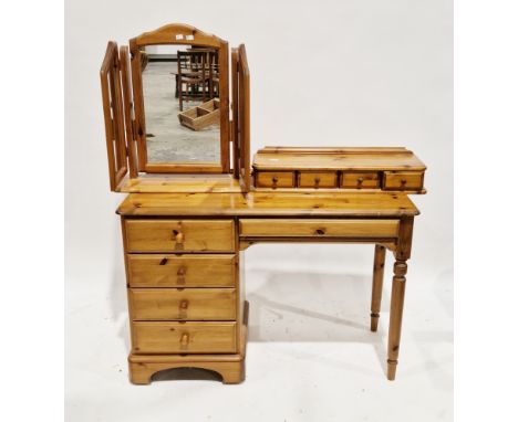 Modern Ducal pine dressing table&nbsp;having a long drawer with fitted interior and single pedestal of four drawers, 76cm hig