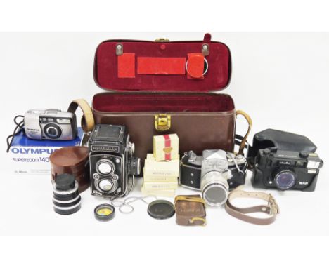 Mixed lot of cameras and accessories including Franke &amp; Heidecke Rolleiflex medium format TLR camera, serial number 14160