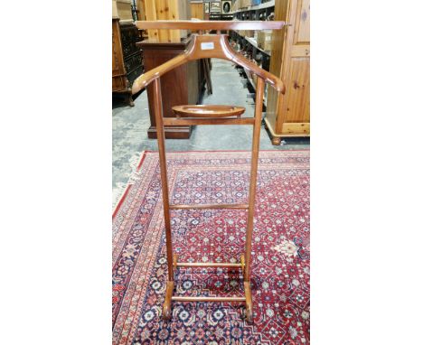 Early 20th century-style mahogany valet stand&nbsp;with brass mounts and on castors, 109cm high x 47cm wide x 33cm deep&nbsp;