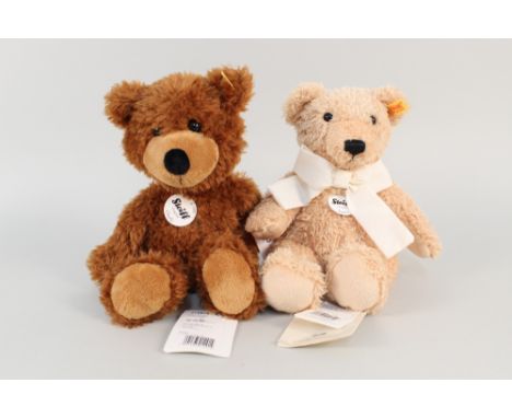 Two Steiff bears, Sophie and Charlie
