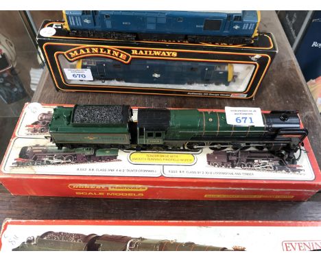 A BOXED HORNBY RAILWAYS OO GAUGE R.552 B.R.CLASS 7P6F 4-6-2 ' OLIVER CROMWELL ' LOCOMOTIVE AND TENDER MODEL 