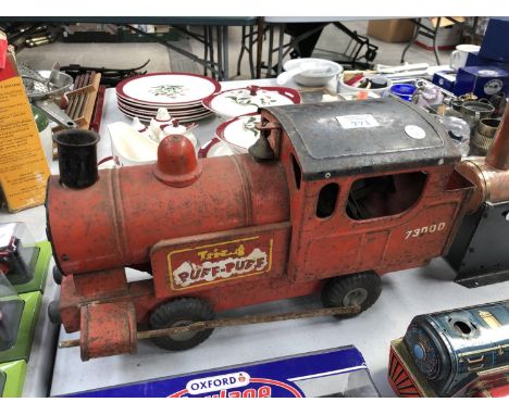 A VINTAGE TIN PLATE TRIANG 'PUFF PUFF' TRAIN 