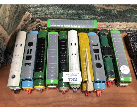 ELEVEN ERTL ' THOMAS THE TANK ENGINE ' TRAIN MODELS 