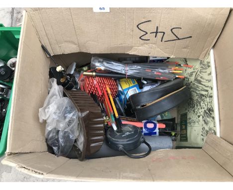 A BOX CONTAINING VARIOUS FISHING TACKLE - BANK STICKS, FLOATS, REEL BAGS, SCALES ETC 