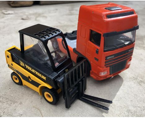 TWO LOOSE DIE CAST MODELS - A 'JOAL' JCB TELETRUK FORKLIFT AND 'JOAL' DAF 95 XF TRACTOR UNIT LORRY 