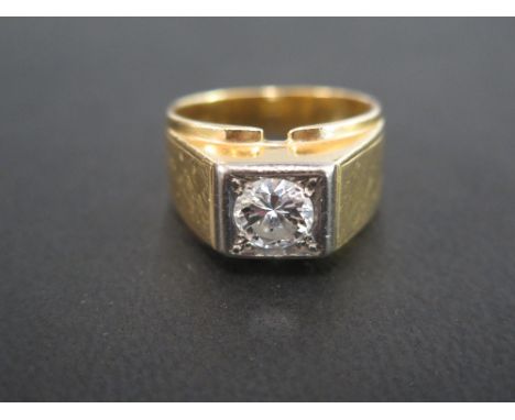 A gents  brilliant-cut diamond solitaire ring - Estimated diamond weight 1.30cts mounted in a platinum setting - Estimated P1