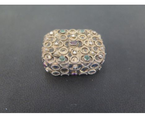 A gem-set silver trinket box - Hallmarked Birmingham - 3.5 x 2.5cms - Weight approx 0.5ozt