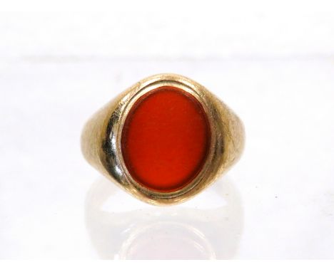 9ct Yellow Gold Ring set with a Carnelian of good colour.  Finger size 'N'   5.7g