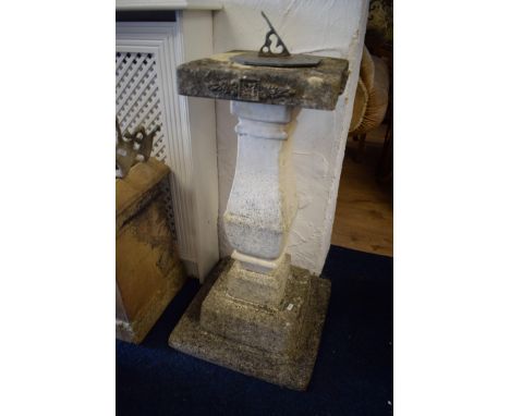 Reconstituted stone garden sundial.  H:32 inches tall. See photos. 