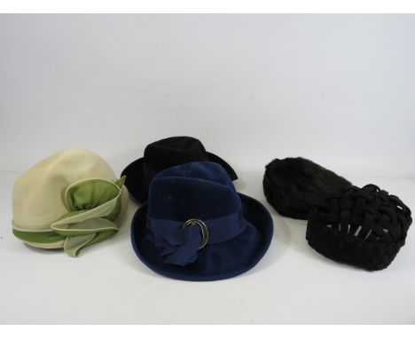 5 Ladies vintage hats