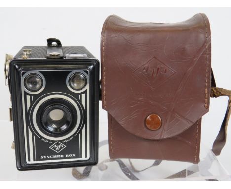 German Made 'Agfa' Syncro Box, Box Camera with original leather case. See photos. 