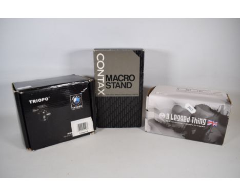 Various Camera accessories. See photos for details. 