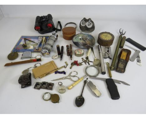 Interesting mixed collectables lot including fountain pens, pen knives, seal stamp, engineering tools etc.