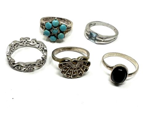 5 vintage silver rings