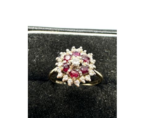 9ct gold diamond &amp; ruby floral cluster ring (2g)