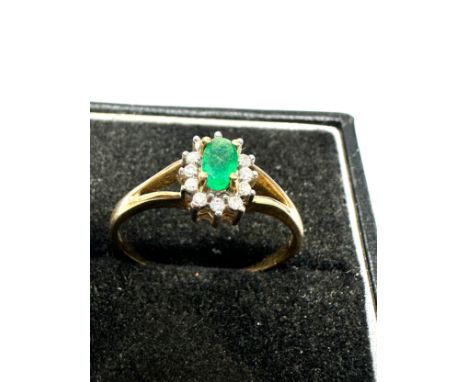 9ct gold diamond &amp; emerald cluster ring (1.7g)