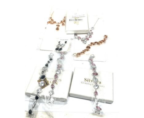 A collection of silver shop stock jewellery 