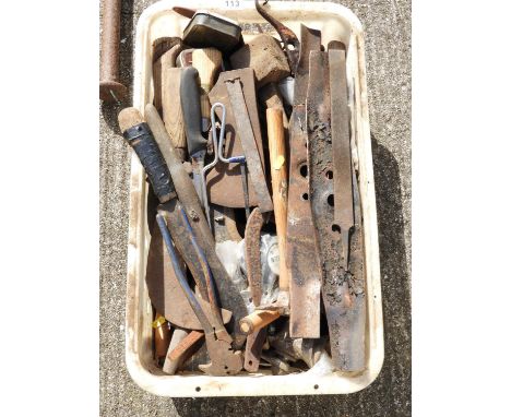 Hand Tools 
