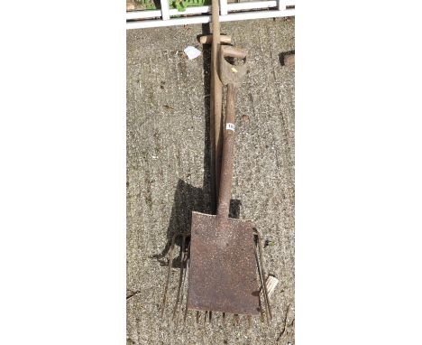 Quantity of Garden Tools 