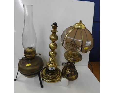 Oil Lamp and 2x Table Lamps 