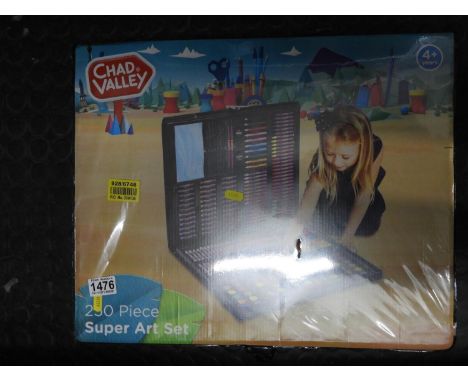 Chad Valley 250 Piece Super Art Set 