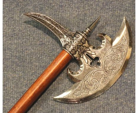 Reproduction Germanic battle axe, L: 80 cm. P&amp;P Group 3 (£25+VAT for the first lot and £5+VAT for subsequent lots) 