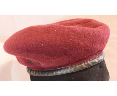 British Paratrooper beret, stamped with broad arrow and dated 1966, size 6 3/4. P&amp;P Group 1 (£14+VAT for the first lot an