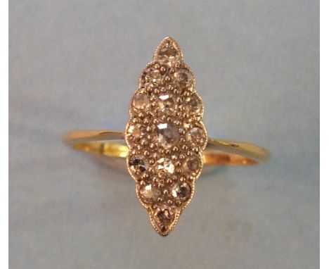 An Edwardian diamond  marquise cluster ring set fifteen 8/8 cut diamonds in yellow and white 18ct gold mount, size K, 2.2g.