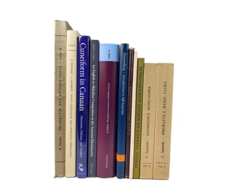 RIDDER, J.J. de. Descriptive grammar of Middle Assyrian. 2018. Obrds. -- N.J.C. KOUWENBERG. Introduction to Old Assyrian. 201
