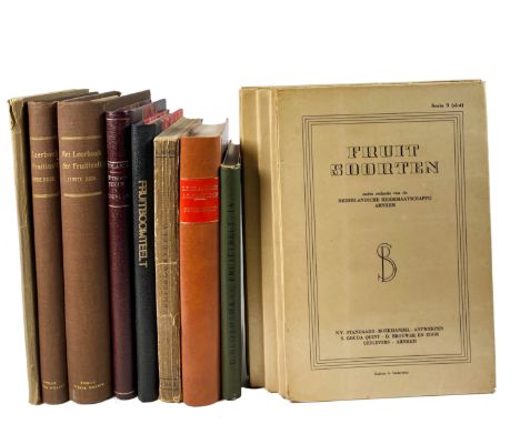 DUFOUR, F. Volledig handboek over fruitboomteelt. (N.d., c. 1915). Prof. ill. Or. printed wrps. (Wrps. sl. dam./soiled). -- A