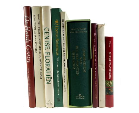 BOTANY -- CLEENE, M. de &amp; M.C. LEJEUNE. Compendium van rituele planten in Europa. (2000). Prof. ill. Ocl. In or. slipcase