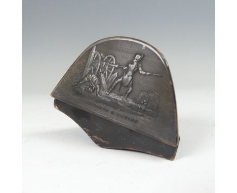 Napoleonic Interest: a pressed horn snuff box, in the form of Napoleon's bicorn hat, the hinged lid with a depiction of Napol