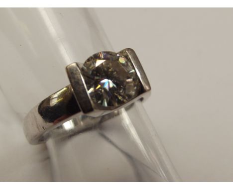 18ct white gold Moissanite ring size I