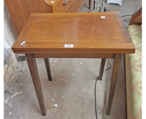 A 53cm Edwardian mahogany fold-over card table, set on square legs