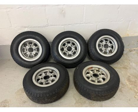 Suitable for most classic Minis having come from a mid 1960s Mini Cooper S.10" rims fitted with Dunlop Racing GR65 MARK 2s 5.