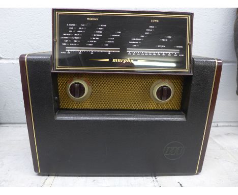 A vintage Murphy radio **PLEASE NOTE THIS LOT IS NOT ELIGIBLE FOR POSTING AND PACKING** 