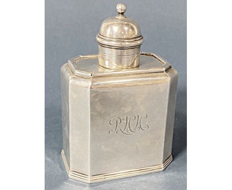 An early 20th century Georgian style tea caddy with canted corners, removable lid and stopper, London 1905 by S W Smith &amp;