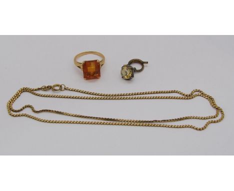 18ct chain necklace, 6.1g (clasp af), a yellow metal emerald-cut citrine ring, size K, 4.2g and a single white metal citrine 