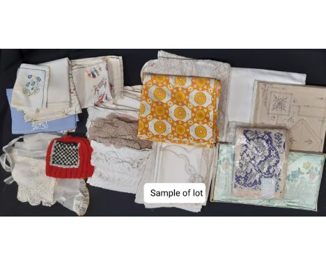 2 boxes of good quality vintage table linen including damask cloths and napkins (one dated 1908), embroidered tray cloths, cr